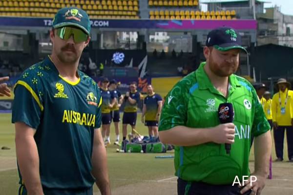 முதல் போட்டியிலே ஆதிக்கத்தை செலுத்திய அவுஸ்திரேலியா - 2 ஓட்டங்களில் புதிய சாதனை | Australia Beat Ireland 67 Runs Record In Most Twos