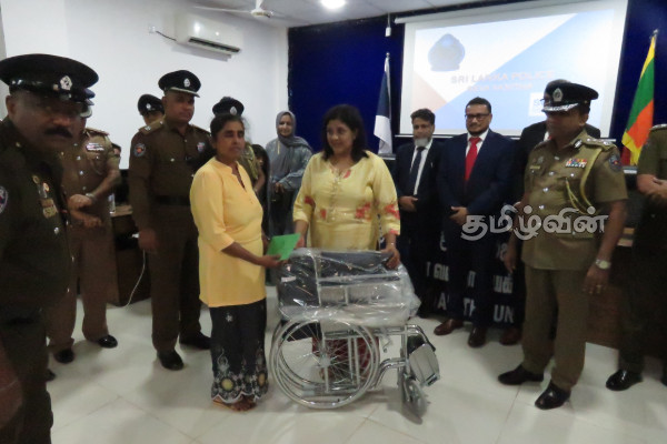 விசேட தேவையுடைய 58 பொலிஸாருக்கு உதவி வழங்கி வைப்பு | 58 Police Officers With Special Needs