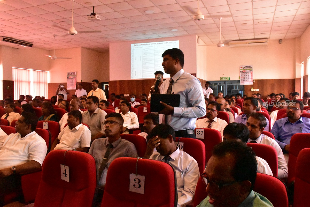 மன்னார் மாவட்ட அபிவிருத்திக் குழுக் கூட்டம்: பல்வேறு முக்கிய தீர்மானங்கள் நிறைவேற்றம் | Mannar District Development Committee Meeting