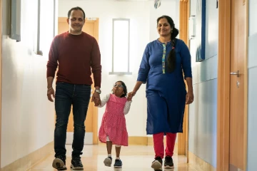 8 வயது சிறுமிக்கு பக்க விளைவுகள் இல்லாத சிறுநீரக மாற்று அறுவை சிகிச்சை: பிரித்தானியாவில் முதல் முறை