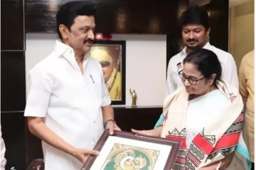 சகோதரரை பார்க்காமல் எப்படி செல்வேன் - ஸ்டாலினை சந்தித்த மம்தா பானர்ஜி!