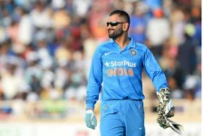 தோனி என்ன சாதித்தார்? முன்னாள் இந்திய வீரர் பகிரங்க குற்றச்சாட்டு