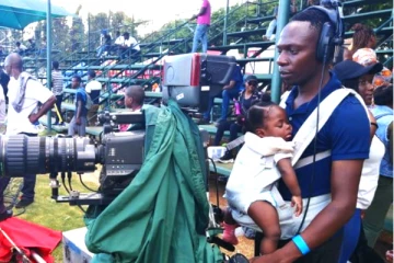 பாசமிகு தந்தை, கடமை தவறாத உழைப்பாளி! ஜிம்பாப்வே vs அயர்லாந்து ஒரு நாள் தொடரில் நெகிழவைத்த கமெராமேன்