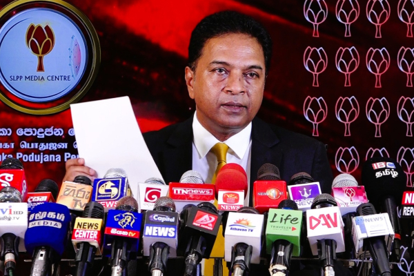 ஜனாதிபதி அநுரவுக்கு எதிராக குற்றப் பிரேரணை கொண்டு வருமாறு மொட்டுக் கட்சி கோரிக்கை | Mahinda S Team Requests Sajith S Team