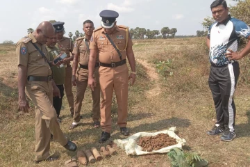 தமிழர் பகுதியொன்றில் மரத்திற்கு கீழ் கிடைத்த பொருட்களால் பரபரப்பு