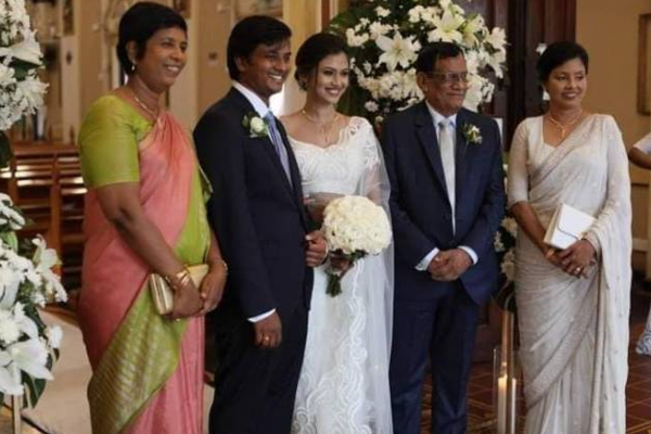 நீர்கொழும்பு தேவாலயத்தில் இடம்பெற்ற அமைச்சர் சுதர்ஷினி மகனின் திருமண வைபவம்! | Sudarshini Son Wedding Ceremony Negombo Church