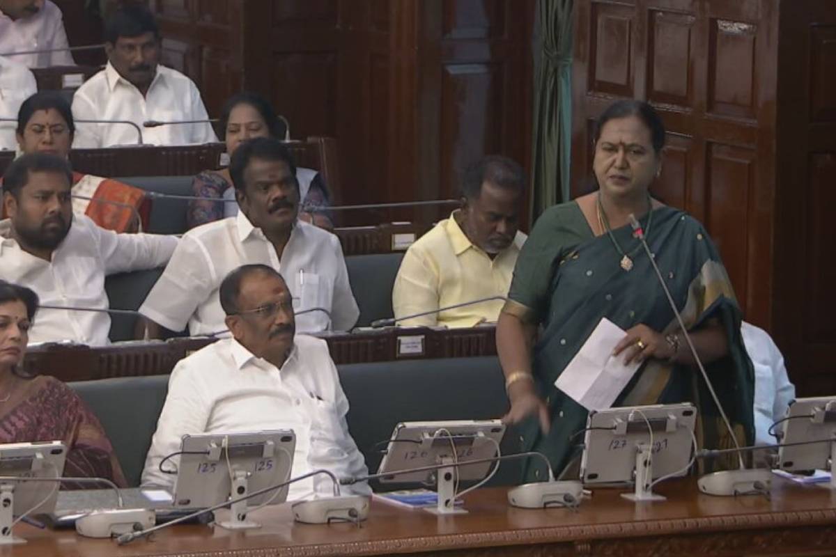 முதல்வர் வீட்டிற்கு முகத்தை மூடி வந்தது யார்? விஜய்க்கு நேராக பிரேமலதா கேள்வி | Peramalatha Questions Cm Vijay Who Hide Face