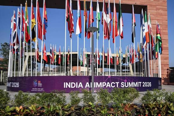 இந்தியாவில் பல பில்லியன் டொலர் முதலீடுகளைக் குவிக்கும் பெரும் தொழில்நுட்ப நிறுவனங்கள் | India At Ai Summit Tech Majors
