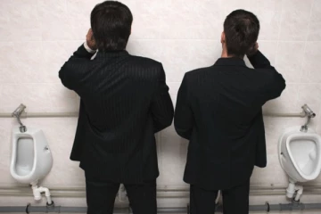 Office එකේ වැසිකිලිය පාවිච්චි කරද්දී ඔබ සතු විය යුතු මැනස්.