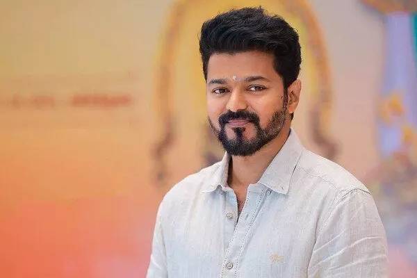 மதுரையில் வைரலான விஜய் போஸ்டர்.. ஒட்டியது யார் என சர்ச்சை | Vijay Fan Poster In Madurai Goes Viral