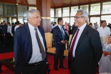 ஜனாதிபதி தலைமையில் இடம்பெற்ற ஆளும் கட்சி கூட்டம் - ரணிலும் பங்கேற்பு