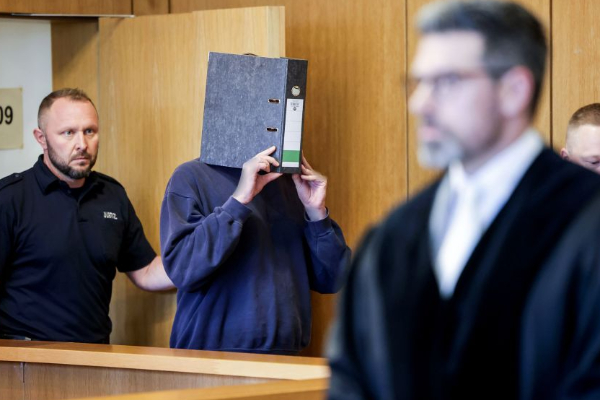 இரவு நேர வேலைப்பழு: நோயாளிகளை படுகொலை செய்த தாதி | German Nurse Gets Life Sentence Killing Patients இரவு நேர வேலைப்பழு: நோயாளிகளை படுகொலை செய்த தாதி | German Nurse Gets Life Sentence Killing Patients