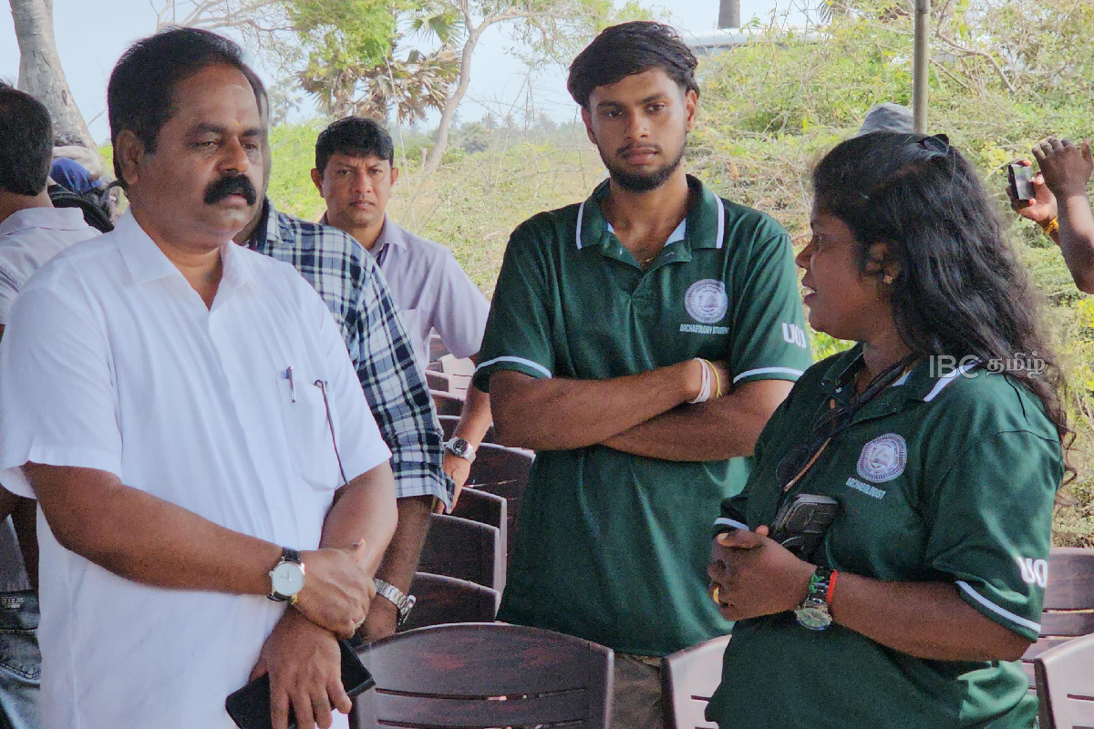 ஈழத்தின் வரலாறே மாறும்! யாழ். ஆனைக்கோட்டையில் வரலாற்றுச் சிறப்புமிக்க தொல்பொருட்கள் | Archaeological Evidence Of Tamil Culture In Jaffna ஈழத்தின் வரலாறே மாறும்! யாழ். ஆனைக்கோட்டையில் வரலாற்றுச் சிறப்புமிக்க தொல்பொருட்கள் | Archaeological Evidence Of Tamil Culture In Jaffna