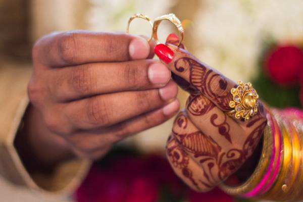 Astrology: தவறியும் இவர்களை திருமணம் செய்யாதீங்க.. நட்சத்திர பொருத்தம் சிக்கல்- உங்களுக்கு எப்படி? | Which Star Is Matching Important For Marriage