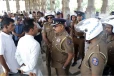 சுதந்திர சதுக்கத்தில் பொலிஸார், சிவில் செயற்பாட்டாளர்கள் இடையே கருத்து முரண்பாடு