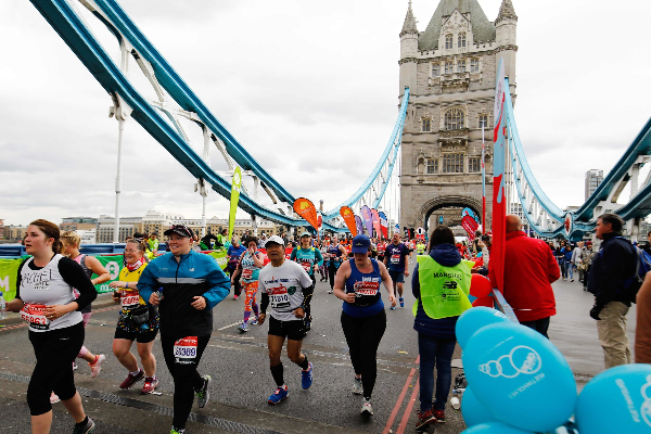 லண்டனில் மாரத்தானில் ஓடி வீடு திரும்பிய நபருக்கு நேர்ந்த நிலை! | The Person Ran Marathon In London Returned Home