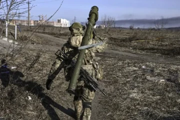 உக்ரைனுக்கு வந்து குவியும் ஆயுதங்கள்!