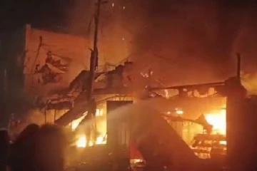 தீக்கிரையான பட்டாசு கடை!