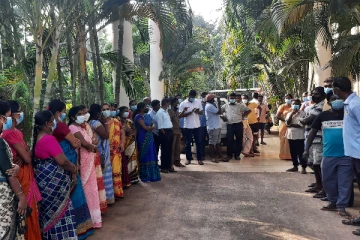 சுகாதார தொழிலாளி மீது தாக்குதல்! போராட்டத்தில் குதித்த ஊழியர்கள் (காணொளி)