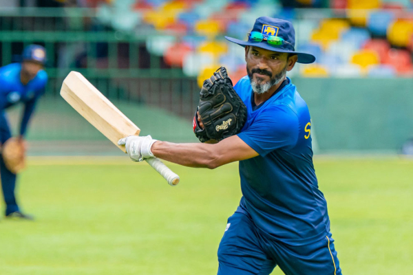 இலங்கை கிரிக்கெட் அணியின் பீல்டிங் பயிற்சியாளரான முன்னாள் இந்திய வீரர் | R Sridhar Appointed As Srilanka Fielding Coach இலங்கை கிரிக்கெட் அணியின் பீல்டிங் பயிற்சியாளரான முன்னாள் இந்திய வீரர் | R Sridhar Appointed As Srilanka Fielding Coach