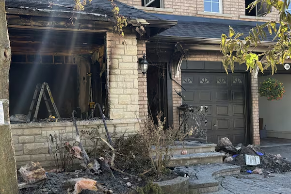 கனடா யோர்க் பிராந்திய தீ விபத்தில் 11 வயது சிறுமி பலி | 11 Year Old Girl Dies Fire In York Region Canada