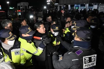 ஒன்றிணைந்த எதிர்க்கட்சிகள்... அடிபணிந்த தென் கொரிய ஜனாதிபதி