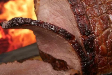 நிரந்தர ரசாயனம் கலந்த இறைச்சியை விற்கும் சுவிஸ் மாகாணம்: ஃபெடரல் அதிகாரிகள் கோபம்