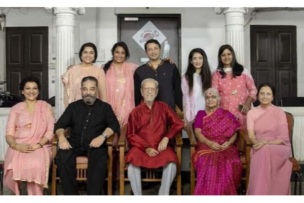 கமல் வீட்டில் விசேஷம்... கலந்துக் கொள்ளாத மகள் ஸ்ருதிஹாசன்! இணையத்தில் லீக்கான புகைப்படம் | Kamal Home Function