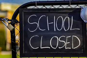 கேகாலை பிரபல பாடசாலை தற்காலிகமாக பூட்டு