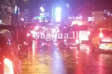 රාත්‍රියේ වැසෙන පාරවල් ගැන රියදුරන්ට කළ හදිසි දැනුම්දීමක් මෙන්න..