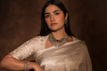 நடிகை ருக்மிணி வசந்த் சேலையில் அழகிய போட்டோஷூட்