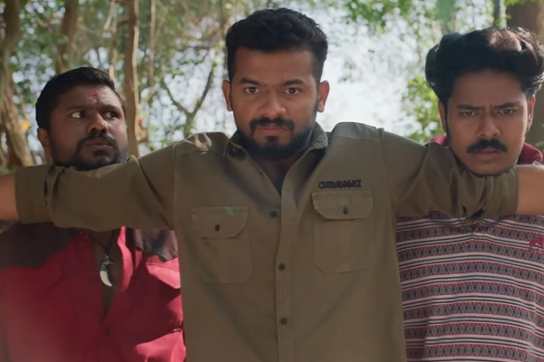 நெல்லிக்கம்போயில் நைட் ரைடர்ஸ்: திரை விமர்சனம் | Nellikkampoyil Night Riders Movie Review நெல்லிக்கம்போயில் நைட் ரைடர்ஸ்: திரை விமர்சனம் | Nellikkampoyil Night Riders Movie Review