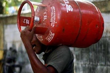 சிலிண்டர் விலை ரூ.500 தான் - இந்த திட்டத்தில் விண்ணப்பித்து பாருங்க!