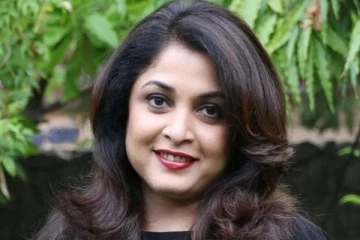 நடிகை ரம்யா கிருஷ்ணனுக்கு இவ்வளவு பெரிய மகனா?