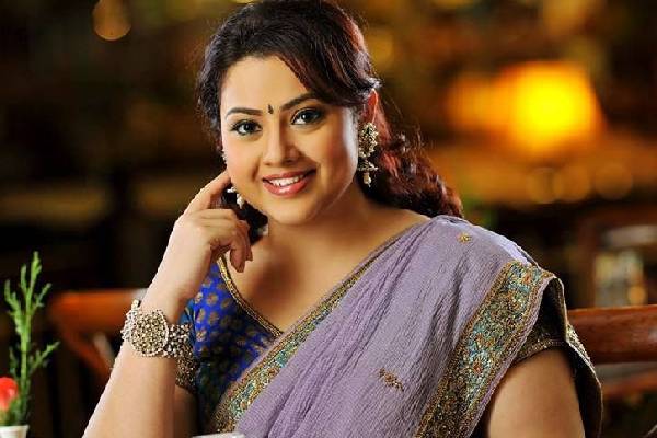 நேற்று பிறந்தநாள் கொண்டாடிய நடிகை மீனாவின் அம்மாவை பார்த்துள்ளீர்களா?- இதோ பாருங்கள்