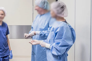 பிரதான அரச வைத்தியசாலையின் பணியாளர்களில் பலர் போதைப் பொருளுக்கு அடிமை