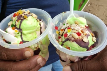 யாழ் பிரசித்தி பெற்ற ஆலயத்தில் தவளை ஐஸ்கிரீம் வழங்கியவருக்கு தண்டம்!