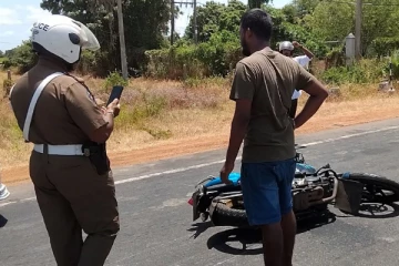 பாதசாரி மீது மோதிய மோட்டார் சைக்கிள் ; வயோதிபர் பலி