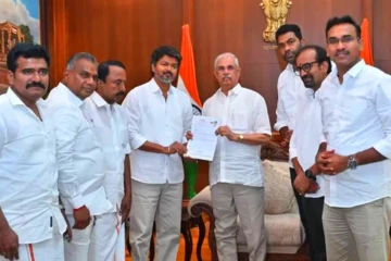 ආයෙත් හැමදේම වෙනස් වෙයි - ආණ්ඩුකාරවරයා විජේට රජය පිහිටුවීමට ආරාධනා කරයි