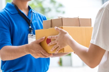 யாழில் பொருட்களை வழங்க வந்த இளைஞனுக்கு நேர்ந்த விபரீதம்