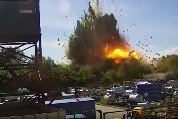 ரஷ்ய இராணுவ தளத்தில் ஏற்பட்ட பயங்கர வெடிவிபத்து! | Terrible Explosion At A Russian Military Base