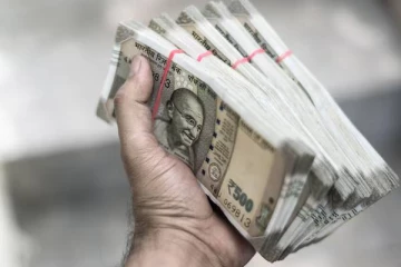 Bank Account -ல் தவறுதலாக டெபாசிட் ஆன ரூ.16 லட்சத்தை திருப்பித் தர மறுத்த விவசாயி