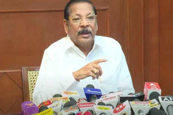 இறந்தவர்களின் குடும்பத்திற்கு பணத்தாசை காட்டியுள்ள தவெக - திமுக கடும் விமர்சனம் | Dmk Slams Vijay Doing Politics By Karur Stampede