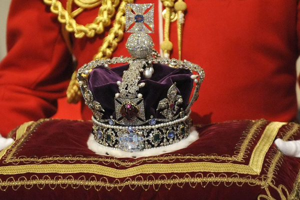 மறைந்த ராணியின் கோஹினூர் வைர கிரீடம் யாருக்கு? | Kohinoor Diamond Crown Of Late Queen