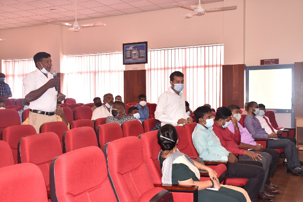 கடற்றொழிலாளர்கள் எதிர்நோக்கும் பிரச்சினைகள் குறித்து டக்ளஸ் தலைமையில் ஆராய்வு! (Photos) | Srilanka India Fishermen Douglasdevananda Today