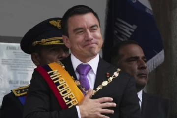 எக்வடர் ஜனாதிபதியை சாக்லேட்டில் விசம் கலந்து கொல்ல முயற்சி