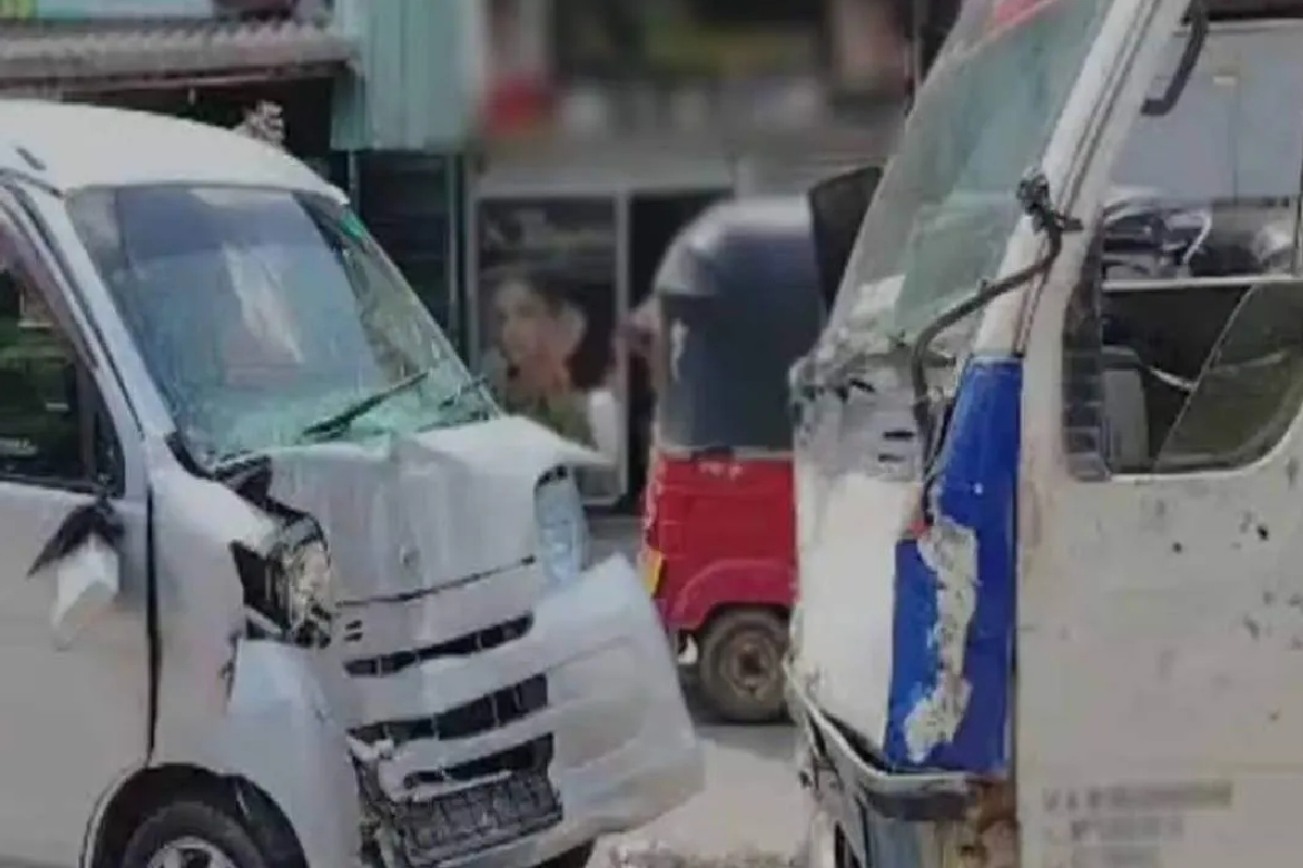 மாவனெல்ல பகுதியில் விபத்து; நால்வர் காயம் | Accident In Mawanella Area Four Injured