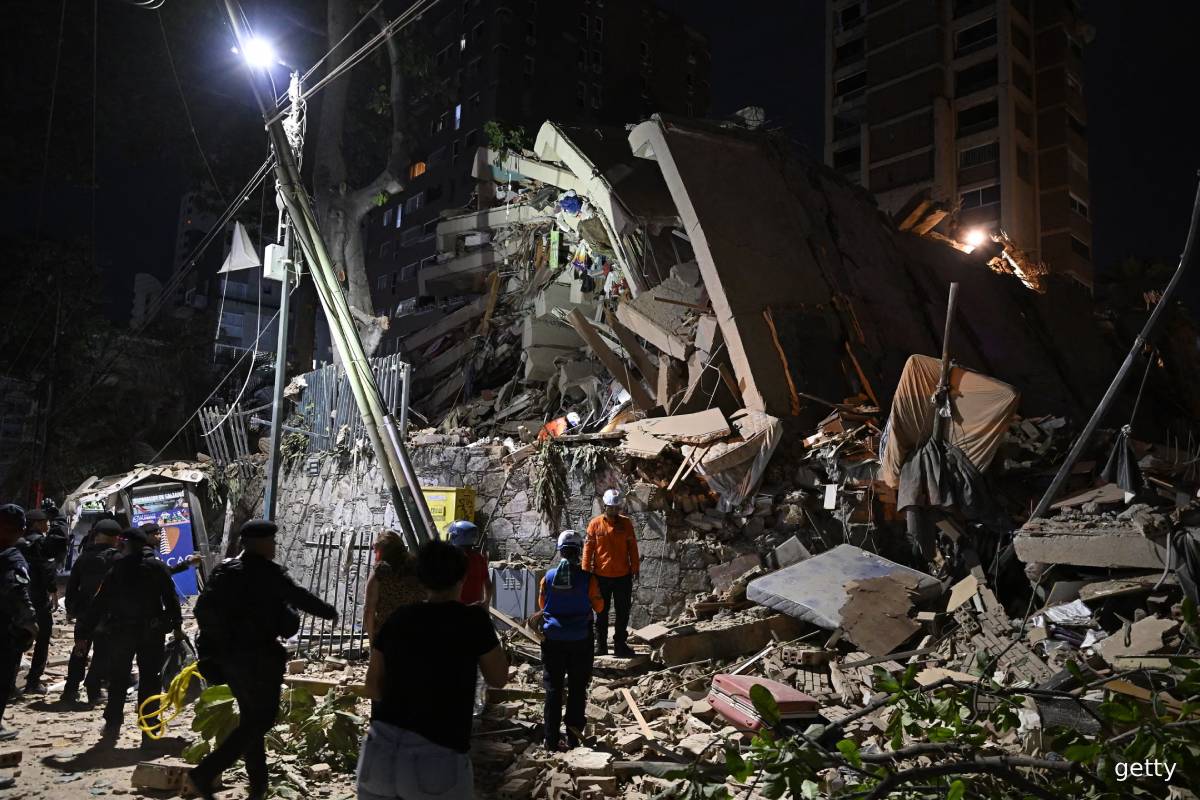 வெனிசுலாவை உலுக்கிய சக்திவாய்ந்த இரண்டு நிலநடுக்கம்... அவசரநிலை பிரகடனம் | Venezuela Hit Strongest Earthquakes