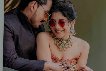 திடீரென முடிந்த திருமணம்.. சாக்ஷி அகர்வால் கணவருடன் இருக்கும் லேட்டஸ்ட் ஸ்டில்கள்