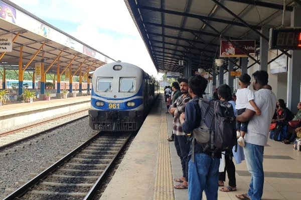 யாழ் உள்ளிட்ட பகுதிகளுக்கான தொடருந்து சேவைகள் தொடர்பான அறிவிப்பு! | Jaffna To Colombo Train Service